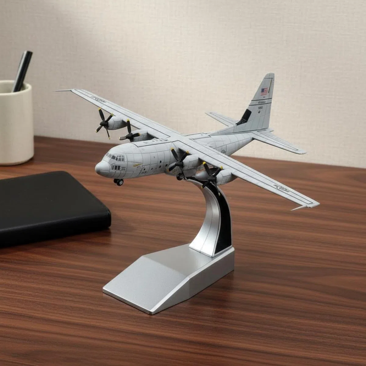 Qianly Modellino C-130J Super Aereo da Trasporto Tattico Statico modellino130J 1:200 Regalo Perfetto Modello Giant:200 per Appassionati di Aviazione