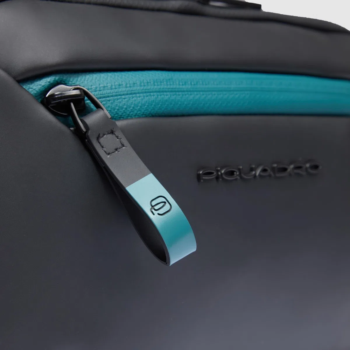 PIQUADRO – Beauty Case - Impermeabile – Tessuto Resistente – Compatto e Versatile - Uomo - Colore Nero