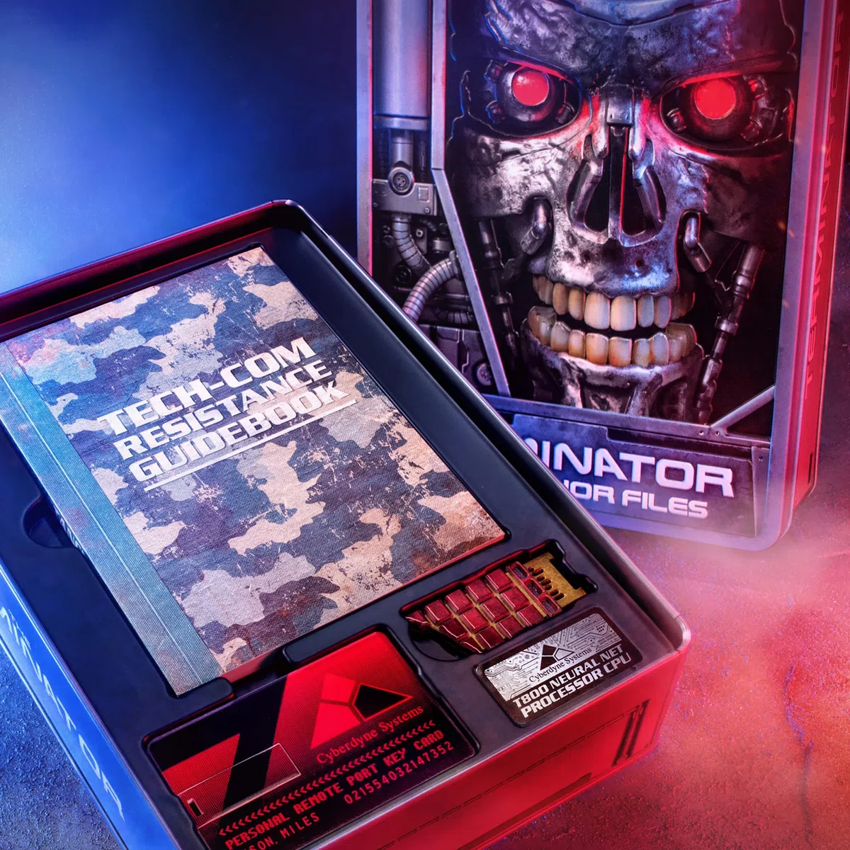 Doctor Collector Terminator The Connor Files Kit, Collectible Set Tin Box, edizione da collezione con accessori esclusivi in scatola di metallo, age 14+
