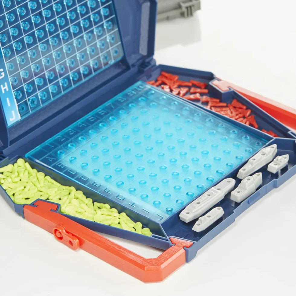 Hasbro Gaming Affonda la flotta, gioco da tavolo classico, gioco di strategia per bambini e bambine dai 7 anni in su, divertente gioco per bambini per 2 giocatori
