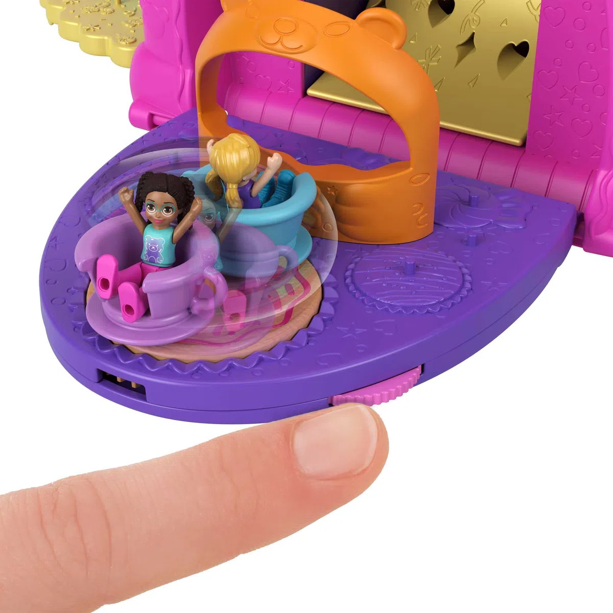 Polly Pocket Orsetto Dolci Sorprese - Playset con 4 aree gioco e 32 pezzi gioco: 2 bambole, caramelle non commestibili e funzione di ricarica, Giocattolo per Bambini 4+ Anni, HJN90