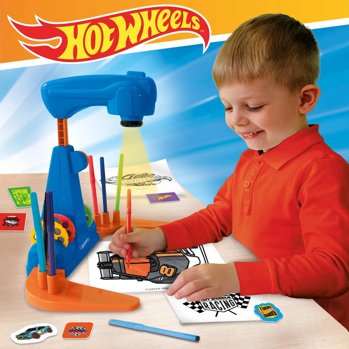 Lisciani - Proiettore Hot Wheels per Scuola di Disegno - Giocattoli educativi da Disegno per Bambini dai 5 Anni in su - Set di Disegno Creativo a LED - attività Senza Schermo - Abilità motorie