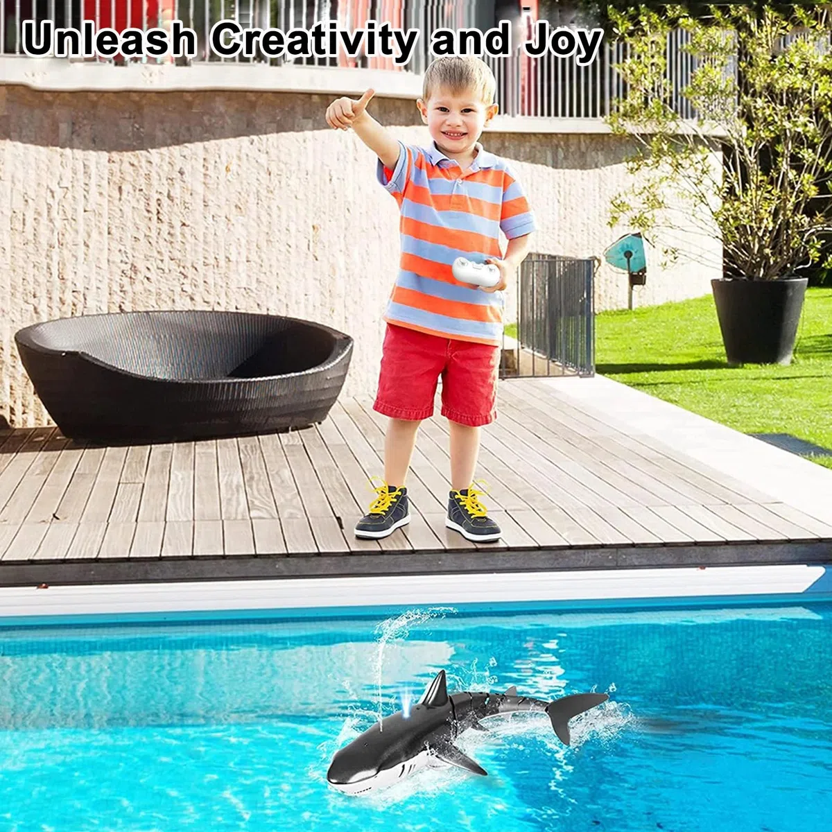 Giocattoli da piscina, giocattoli a forma di squalo telecomandato per ragazzi, giocattoli da bagno per bambini, alta simulazione squalo RC Boat Boy giocattoli con luce e acqua spray, regalo per