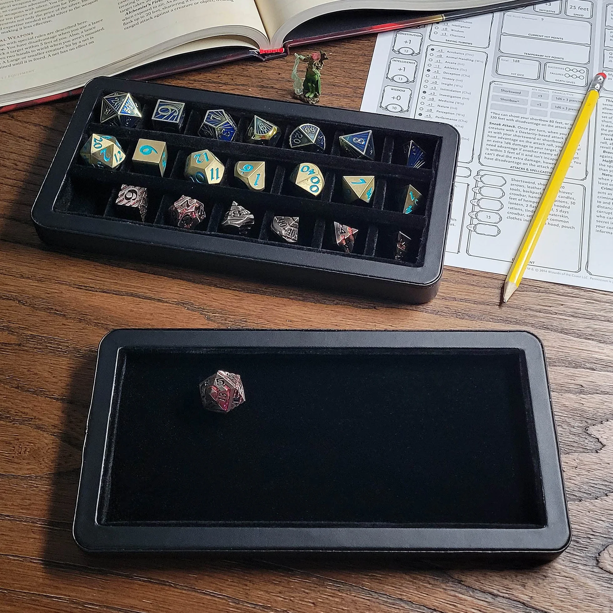 The Reliquary - Scatola per dadi grande e vassoio, colore: Nero