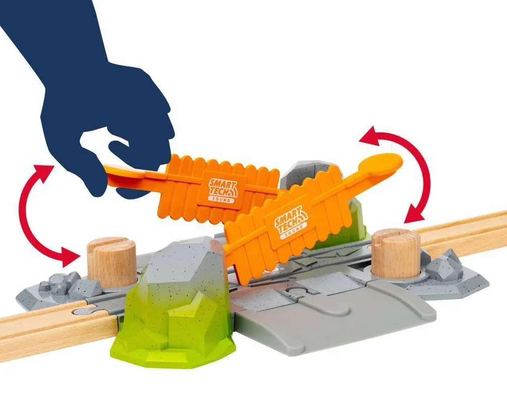 BRIO World - Attraversamenti Pericolosi, Smart Tech Sound, Accessorio Pista Trenino, Set Costruzioni in Legno, Compatibile con Tutti i Prodotti BRIO, Giocattolo per Bambini 3+ Anni