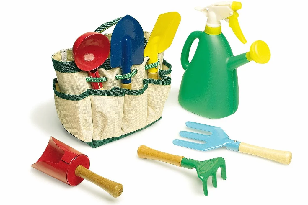 1710 Borsa giardinaggio small foot con attrezzi da gioco per il giardino/spiaggia, 6 attrezzi e annaffiatoio in borsa da trasporto, a partire da 3 anni