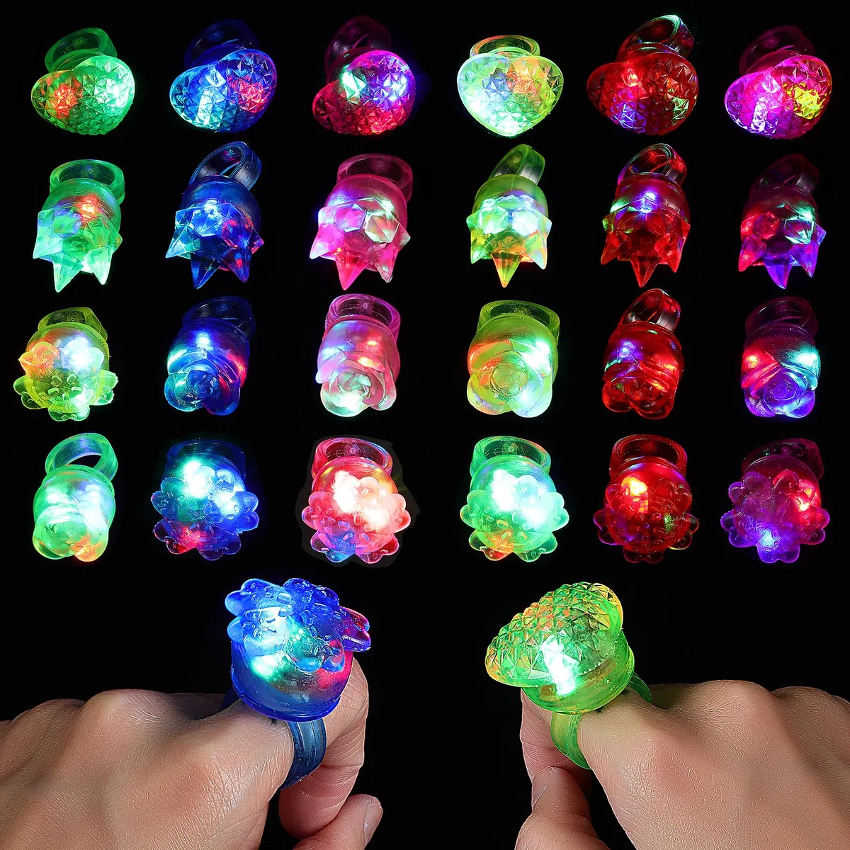 NUOBESTY 24 anelli luminosi a LED, a forma di fiore, lampeggianti, giocattolo per le dita, per adulti e bambini
