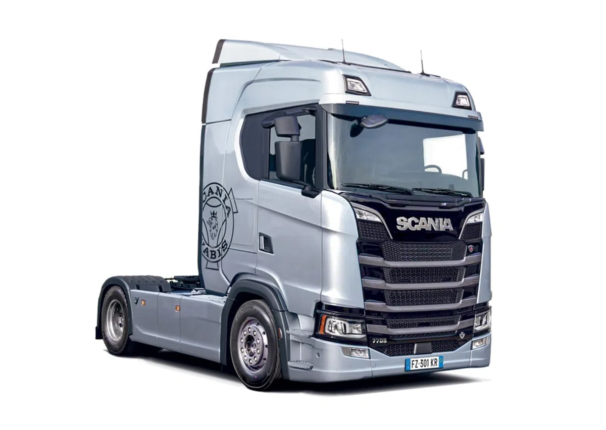 ITALERI 3971 Scania S770 4x2 Normal Roof Grey Cab, Model Kit/Modello in plastica da montare. Scala 1:24