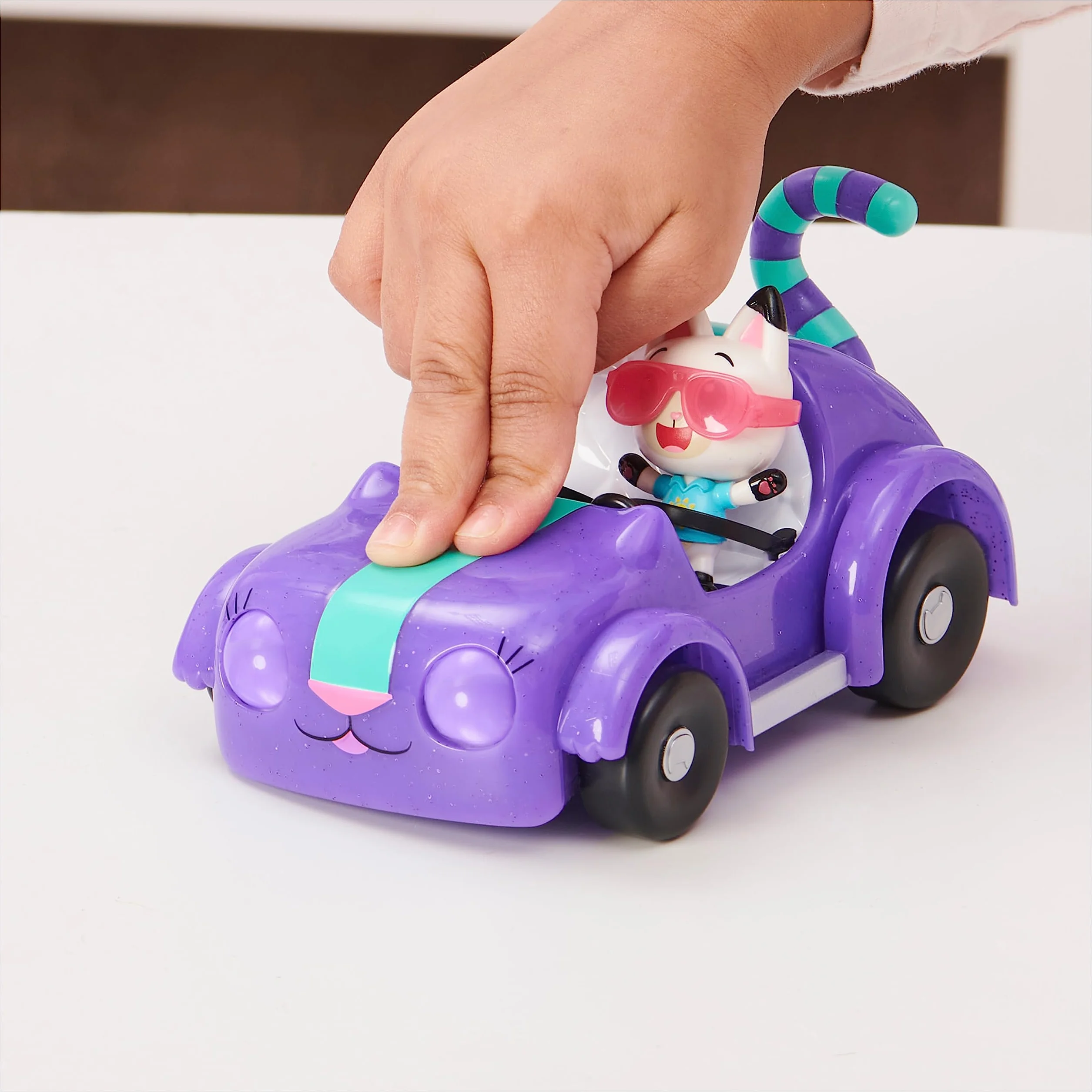 Gabby's Dollhouse, La macchina di Carlita con personaggio Pandi Panda e accessori, giochi per bambini dai 3 anni in su