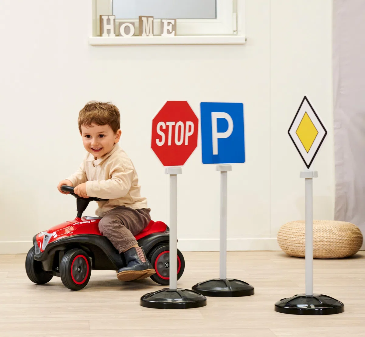 Big cartello stradale per bambini (69 cm) – Set di 3 cartelli stradali con 5 segnali stradali per giocare e imparare per bambini a partire da 1 anno, giocattolo per interni ed esterni