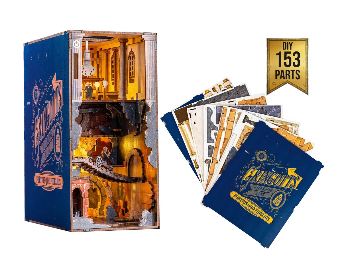 Revell Tiny Adventures, Gringotts Bank Harry Potter, Magische Miniaturwelt der Gringotts Bank, Handgefertigte Buchstütze, Perfekt für Sammler und Harry Potter Fans