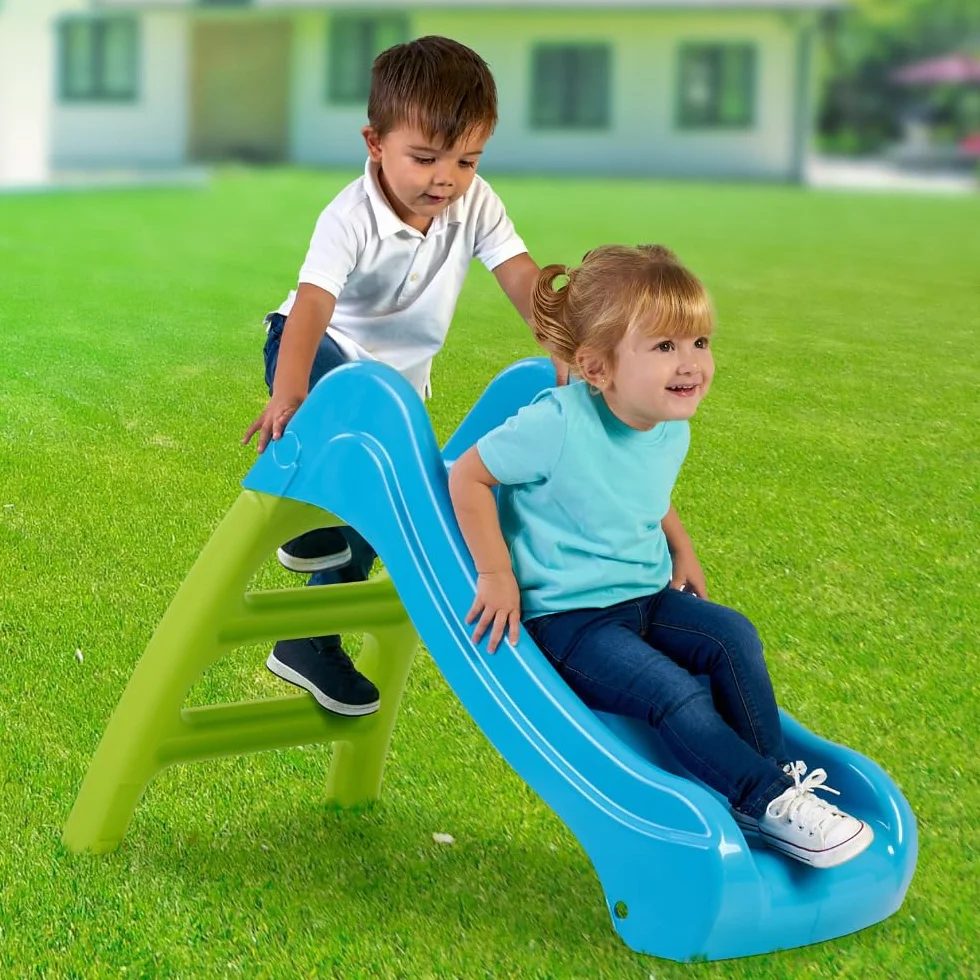 FEBER - First Slide, scivolo piccolo e colorato, 2 in 1, con innesto per la canna dell'acqua, per bambini e bambine da 1 anno in su, Famosa (FEB04000)