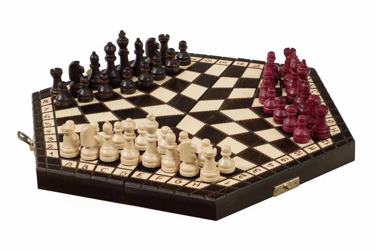 Small 3 Player Chess Set - 32cm Hexagonal Board Without Notation/Edge Numbers, Brown, White And Red Pieces